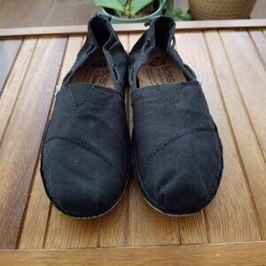 Skecher's BOBS canvas slip on Black